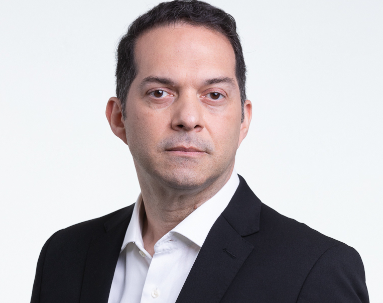 Luciano 121220223